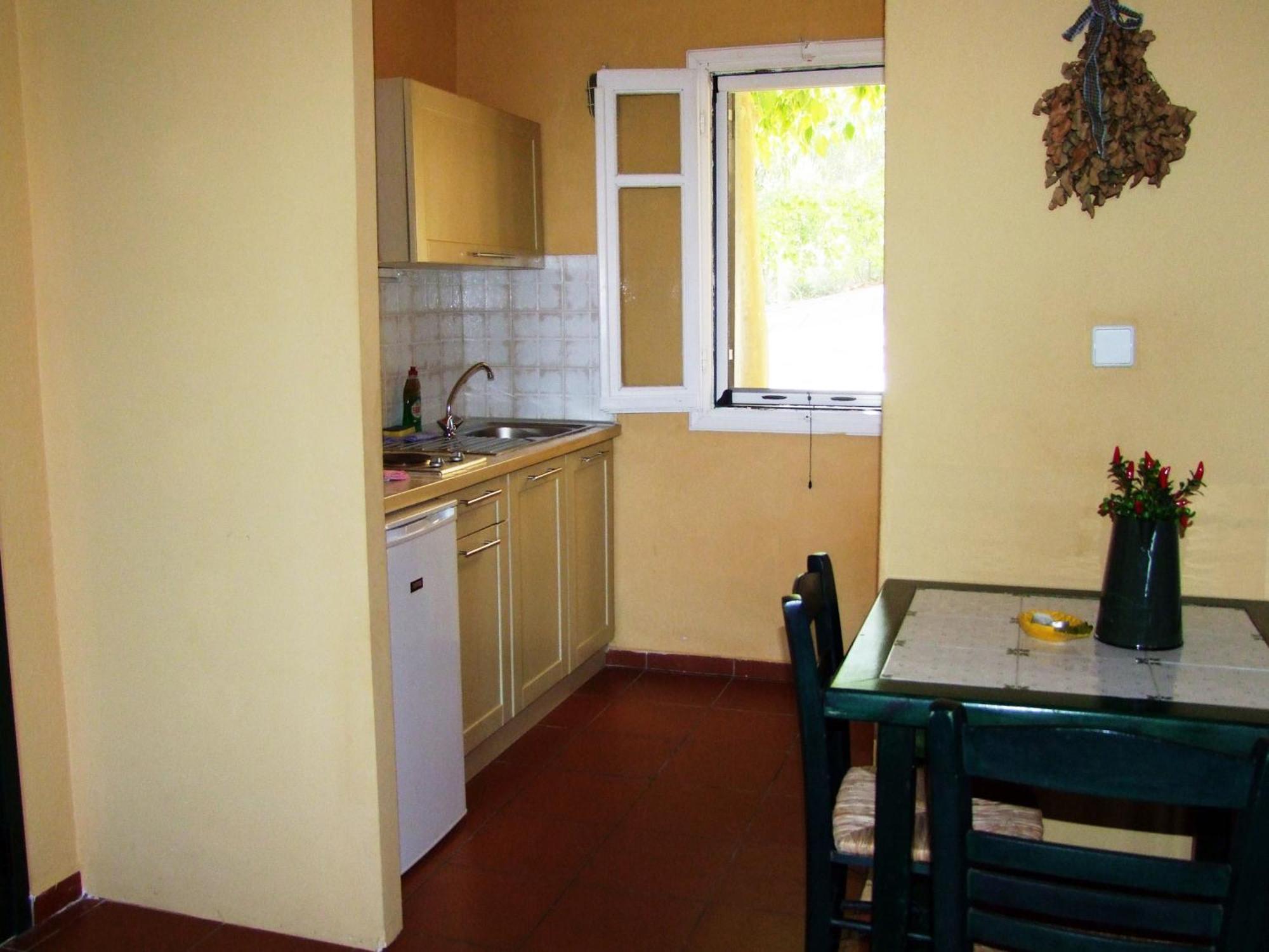 The Yellow Daire Ayos Nikolaos
